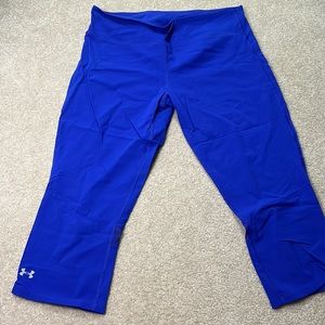Large women’s Under Armour crop running legging